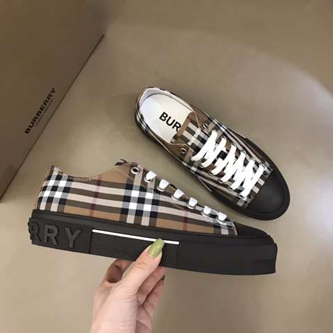 High Quality Replica Burberry sneakers for Men