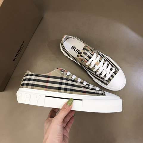 High Quality Replica Burberry sneakers for Men