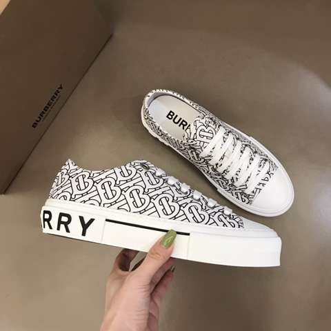 High Quality Replica Burberry sneakers for Men