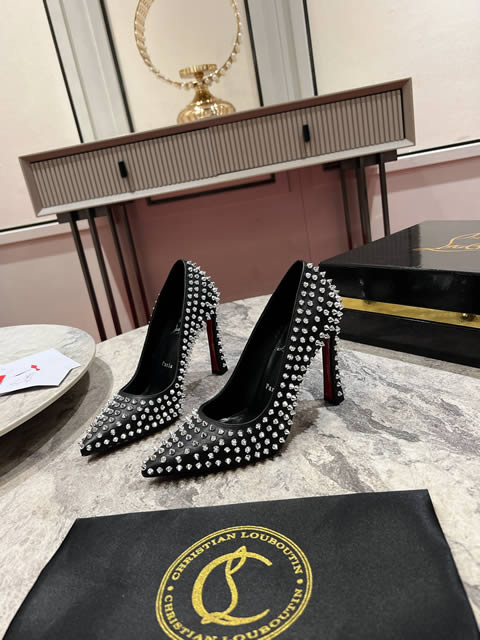 High-End Fake Women's Christian Louboutin Rivet shoes in Genuine leather sole