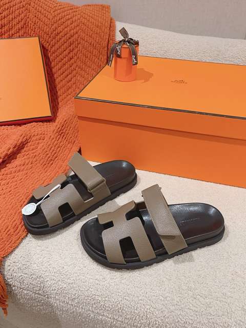 Replica High Quality Hermes Slipper for Men 