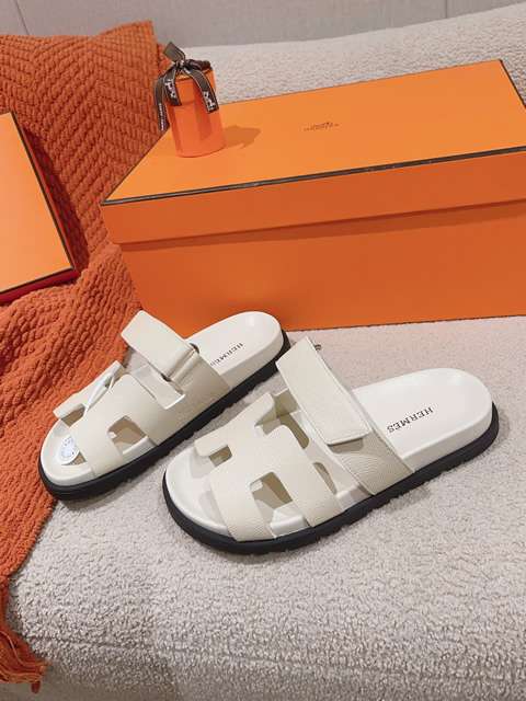 Replica High Quality Hermes Slipper for Men 