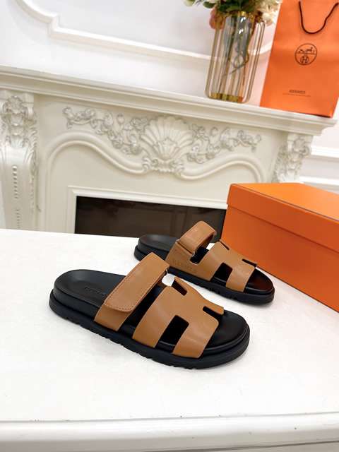 Replica High Quality Hermes Slipper for Men 