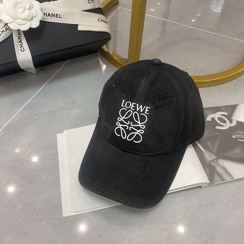 Replica Loewe Caps