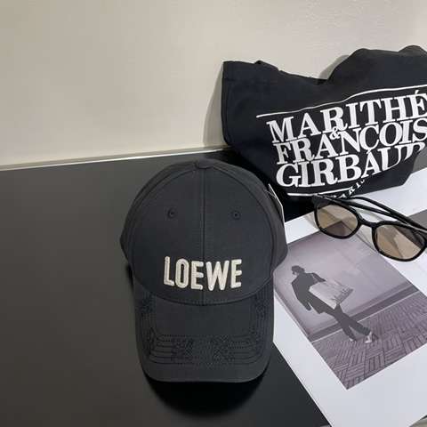 Replica Loewe Caps