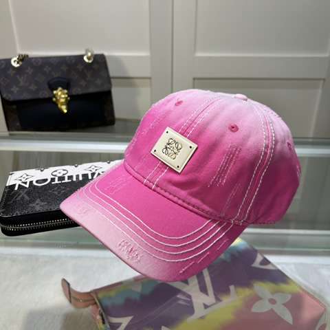 Replica Loewe Caps