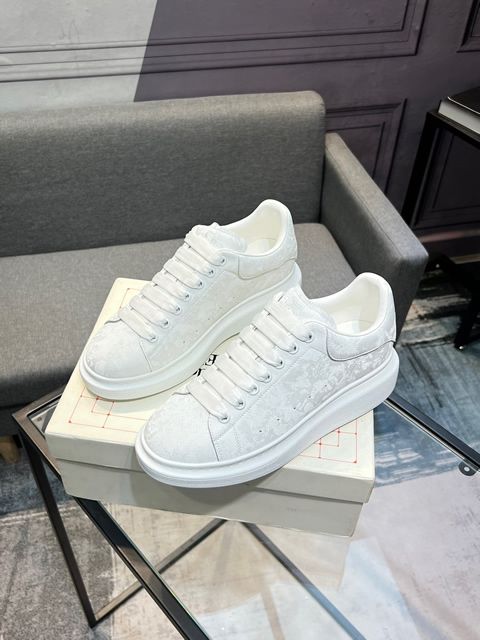 High Quality Replica McQueen Sneakers for Men