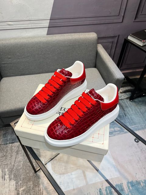 High Quality Replica McQueen Sneakers for Men