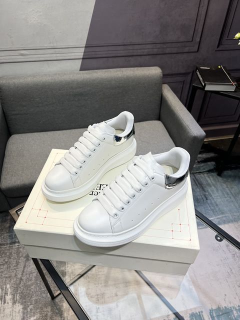 High Quality Replica McQueen Sneakers for Men