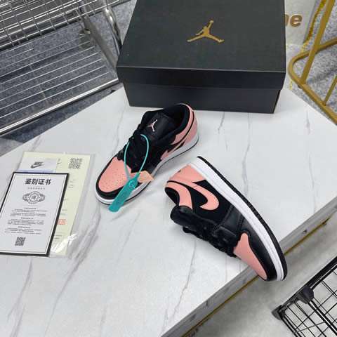 High Quality Replica Nike shoes for Women